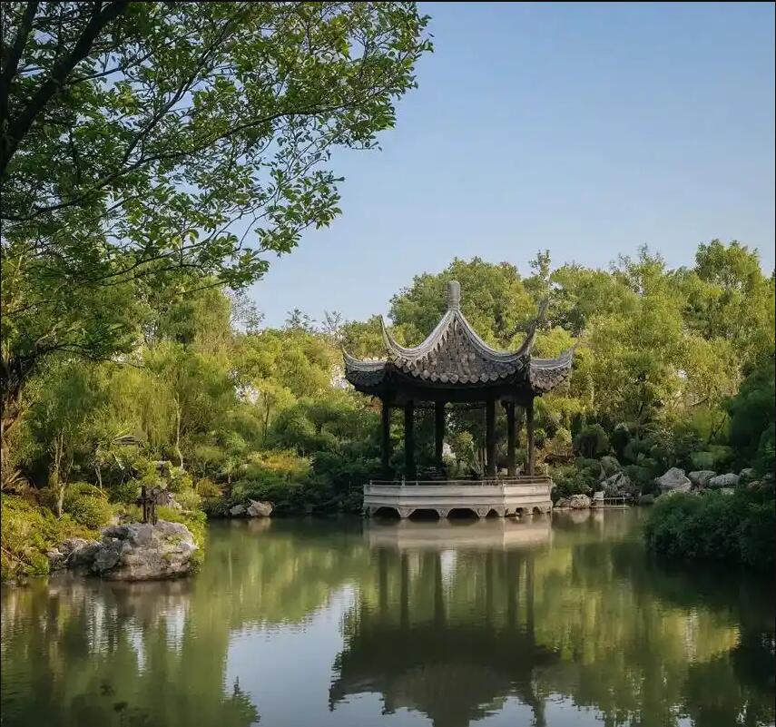 伊春红星雪柳餐饮有限公司